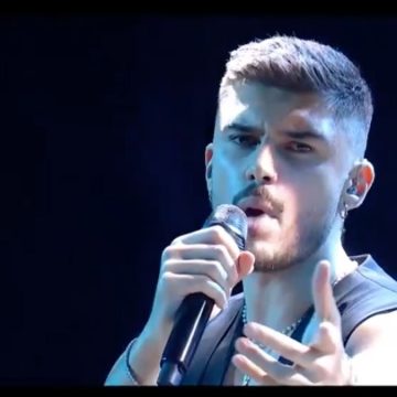Chi è Andrew Lambrou