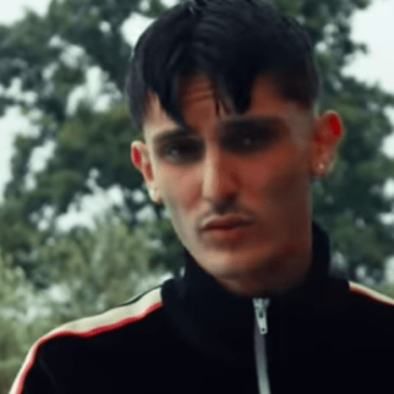 Chi è Uzi Lvke, rapper romano al Concertone: biografia, “Non passa l’aria”, malattia