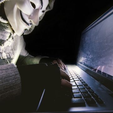 World Password Day. Per sfuggire ad hacker sempre più astuti bisogna dare libero sfogo alla fantasia: 10 regole per scegliere la password e non farsela fregare