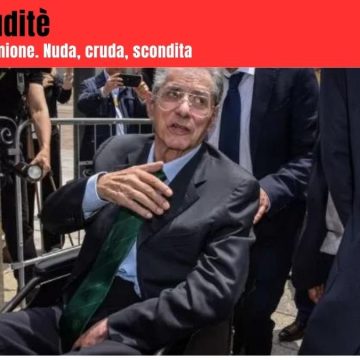 Il feretro e la sedia a rotelle
