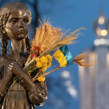 Negazionisti del genocidio ucraino: Cucchi e AVS non votano la mozione sull'Holodomor