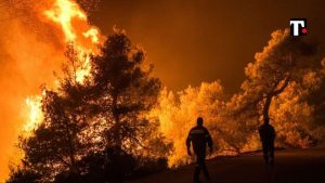 Incendio Rodi cosa sta succedendo