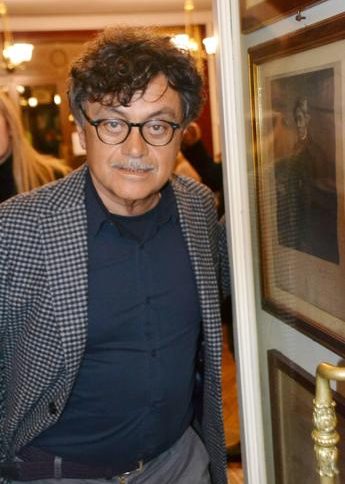 example-2218 Veneziani: "Saviano fuori da Rai? Facci via per una battuta, stesso criterio per lui"