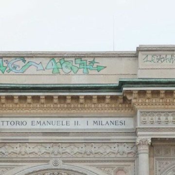 galleria vittorio emanuele vandalizzata