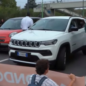 Milano, attivisti Ultima Generazione