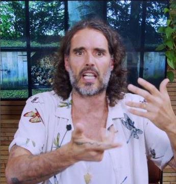 Russell Brand accusato di stupro e violenza sessuale, l'attore si difende – Video