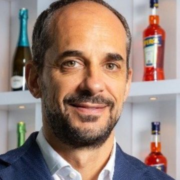 Campari: il nuovo ceo Fantacchiotti e l’eredità di Kunze-Concewitz
