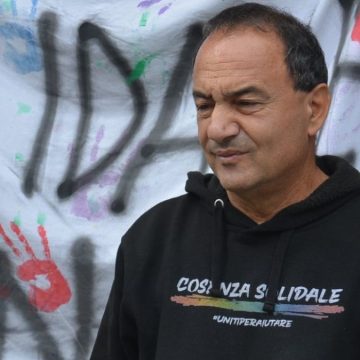 Mimmo Lucano, dieci anni di insulti. Ora arriveranno le scuse?