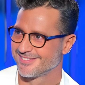 Corona ad Avanti Popolo