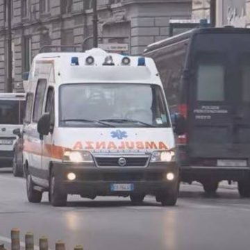 Napoli, autombulanza
