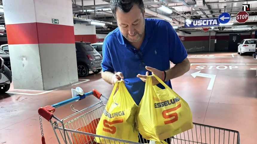 Salvini all'Esselunga Salvini all'Esselunga