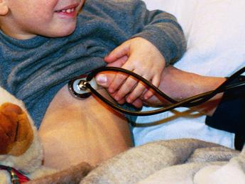 Influenza: pediatri, 'ancora troppi dubbi da parte delle famiglie, non credere a bufale'