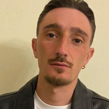 Chi è Ciro Petrone