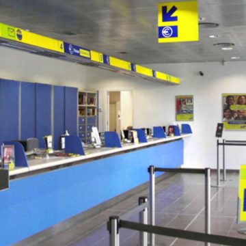 Poste Italiane, e diamogli pure il premio a sti poveri dipendenti