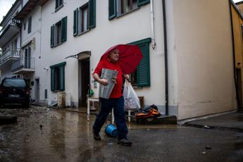 Maltempo in Toscana, nuova allerta: evacuazioni preventive
