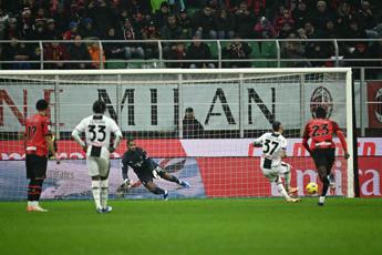Milan-Udinese 0-1, gol di Pereyra su rigore e Pioli in crisi