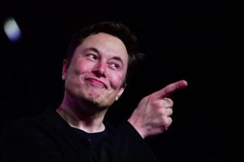 Elon Musk, la sua vita diventa un film: pubblico e privato di Mr X