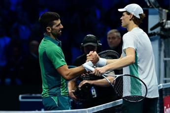 Sinner battuto in finale, Djokovic vince Atp Finals 2023