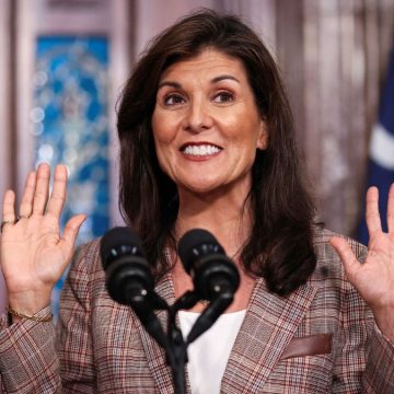 Nikki Haley, la "anti Trump" è l'ultima speranza dei Repubblicani