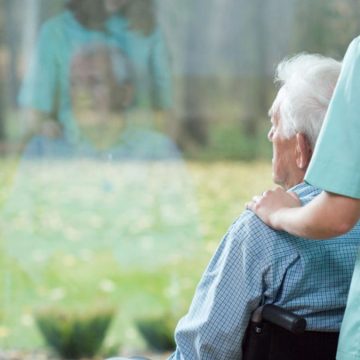 Badanti cercansi: servono 18mila colf entro il 2025. Il report