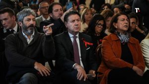 Conte si prende la comunicazione dei magistrati. L'ex portavoce di Fico all'Anm