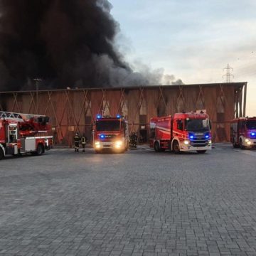 Cavenago, incendio