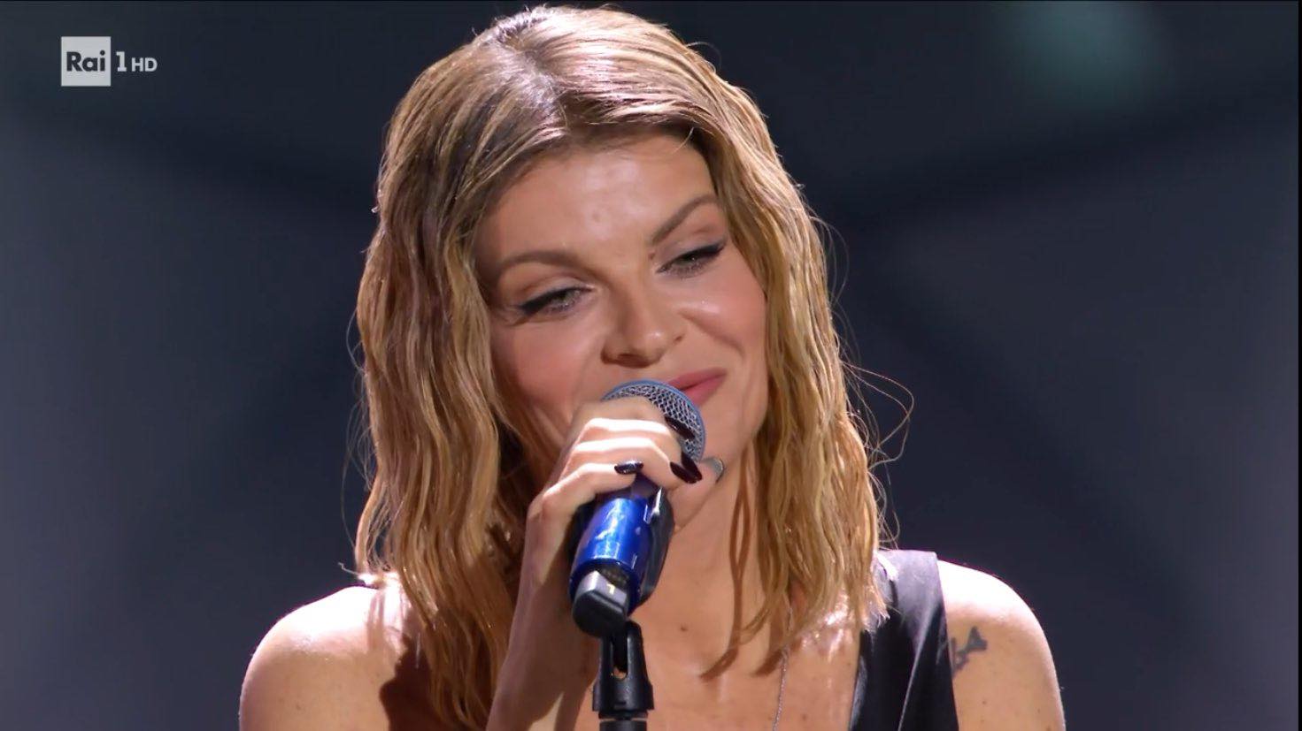 Sanremo 2024, anche Alessandra Amoroso non è riuscita a trovare un phon