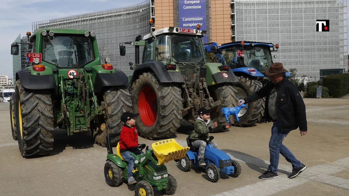 Dietro i trattori c’è la rottura tra agricoltori e conservatori in Europa