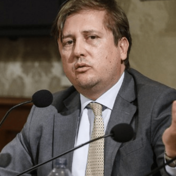 Pierpaolo Sileri Pierpaolo Sileri invita alla cautela e alla costruttività la Commissione d'Inchiesta parlamentare sul Covid-19