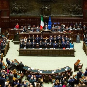 Cambiare nome alla Camera dei deputati