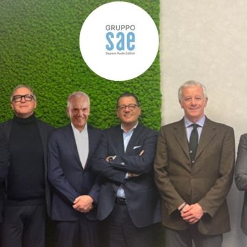 Sae con Different si prende un altro pezzo dell'informazione in Italia