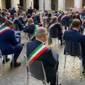 I mestieri che nessuno vuole più fare? Sindaco, preside e presidente