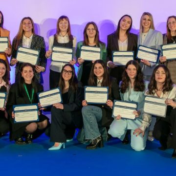 Accademia Fiera Milano: diplomate le 20 studentesse del Progea 22/23