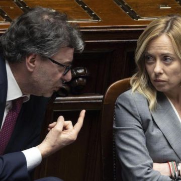 Def al buio, senza dati programmatici: strategia o propaganda?
