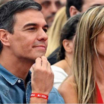 Pedro Sanchez non si dimetterà: le accuse alla moglie sono scandalose