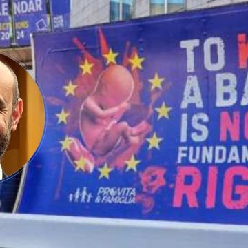 Aborto come diritto? Pillon: “Una macronata contro la vita e la libertà di pensiero”