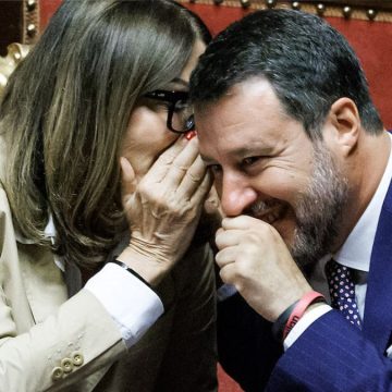 Ieri Salvini, oggi Santanchè: la sfiducia a un ministro resta una chimera
