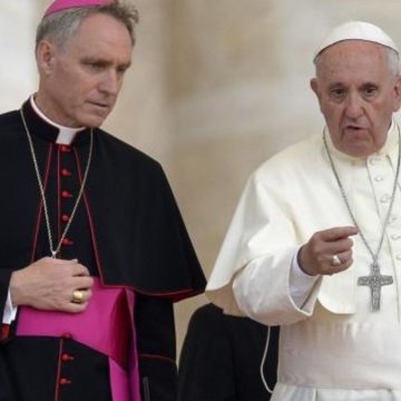 La vendetta di Francesco: il papa manda padre Georg al confino in Costa Rica