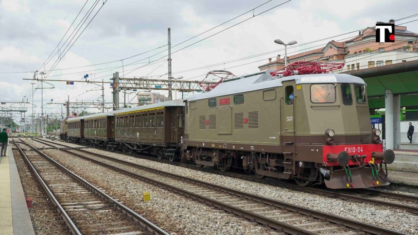 Trenord, il treno storico festeggia 100 anni con otto corse verso i laghi Maggiore e di Como