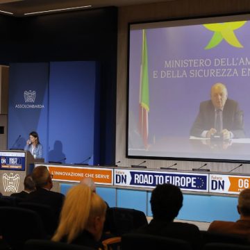 Pichetto Fratin a Futuro Direzione Nord: "Serve equilibro su agrovoltaico"