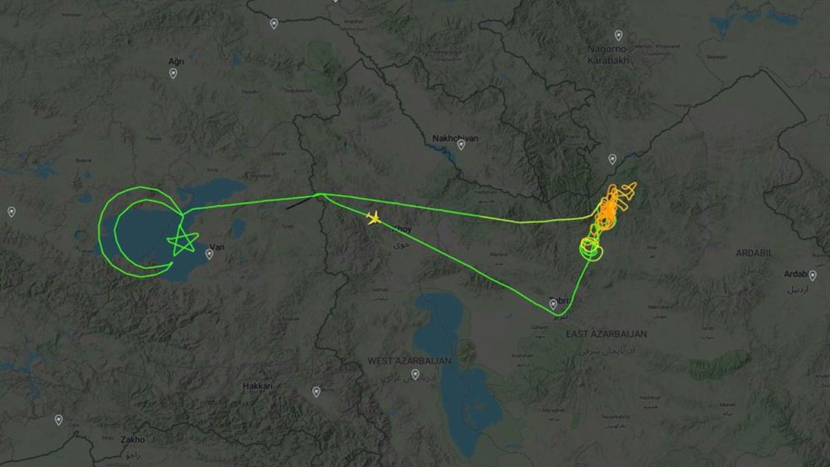 Il drone turco Akinci, dopo aver aiutato l’Iran a scoprire il luogo dell’incidente di Raisi, disegna sulla mappa il simbolo nazionale della Turchia