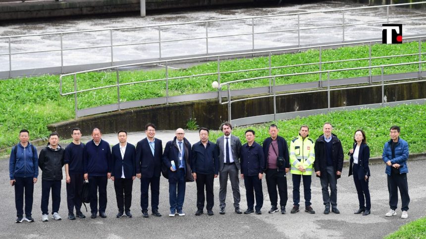 Una delegazione cinese in visita al depuratore di MM a Nosedo