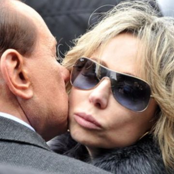 Marina e i suoi fratelli, i Berlusconi continuano a fare politica