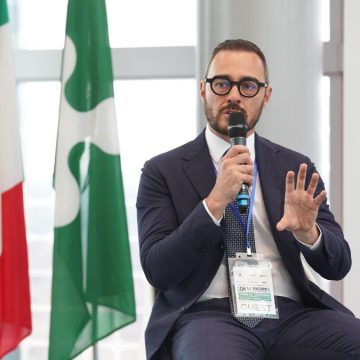 https://www.youtube.com/watch?v=iz_WUF1ENKg Petrosi