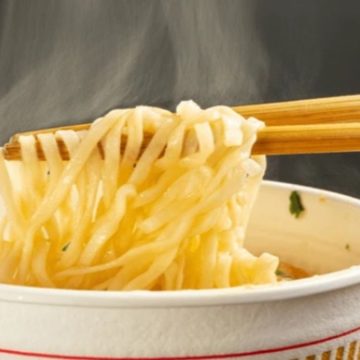 Saikebon e gli altri: il boom europeo degli spaghetti istantanei