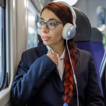 Trenord sbarca su Spotify con “Relazioni”: il podcast sulle parole del viaggio