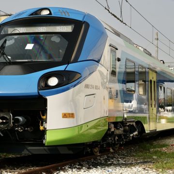 Regione Lombardia punta sui treni a idrogeno: “450 milioni risparmiati”