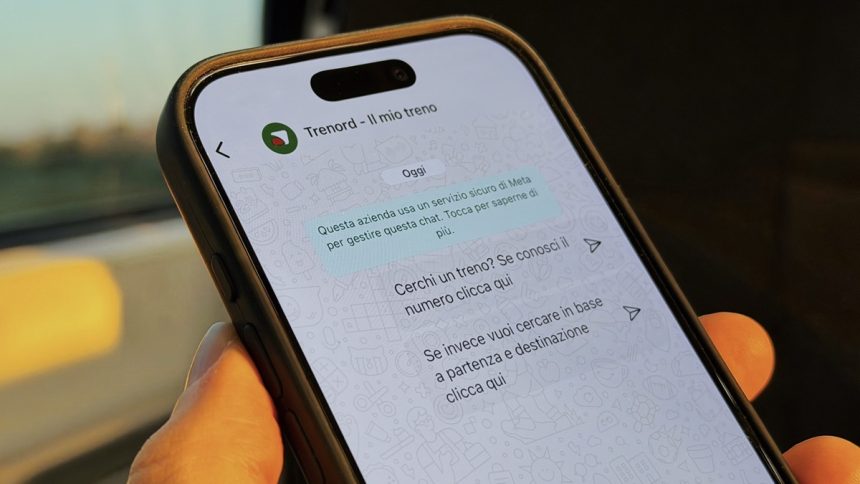 Trenord viaggia su WhatsApp: arriva “Il mio treno”, servizio di infomobilità via chat