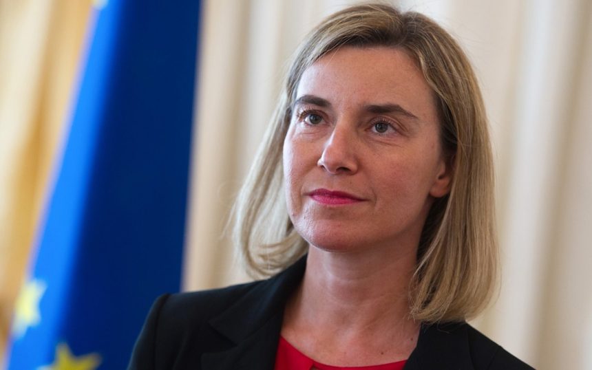 Federica Mogherini Mogherini arrestata e rilasciata nella notte: l’inchiesta sui fondi per i giovani diplomatici Ue