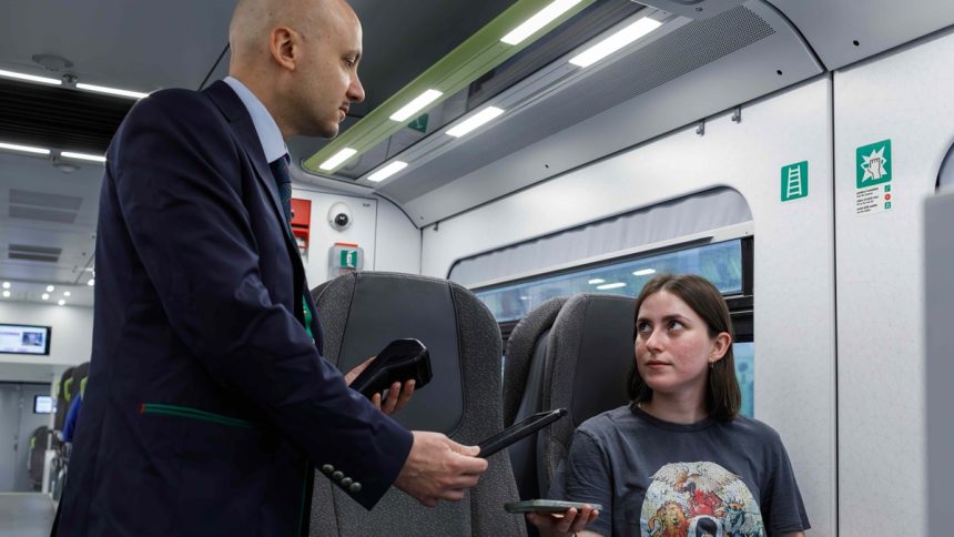 Trenord con “Community” premia chi viaggia in treno: 47mila iscritti e un concorso per incentivare la mobilità sostenibile